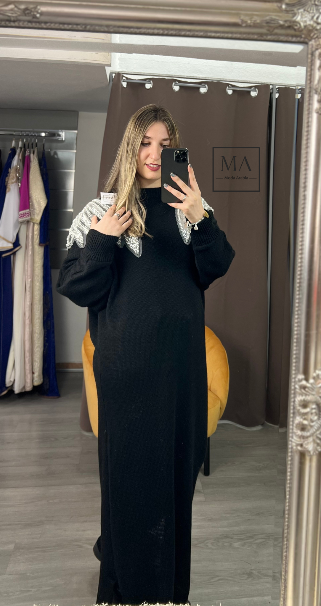 Vestido bordado Negro