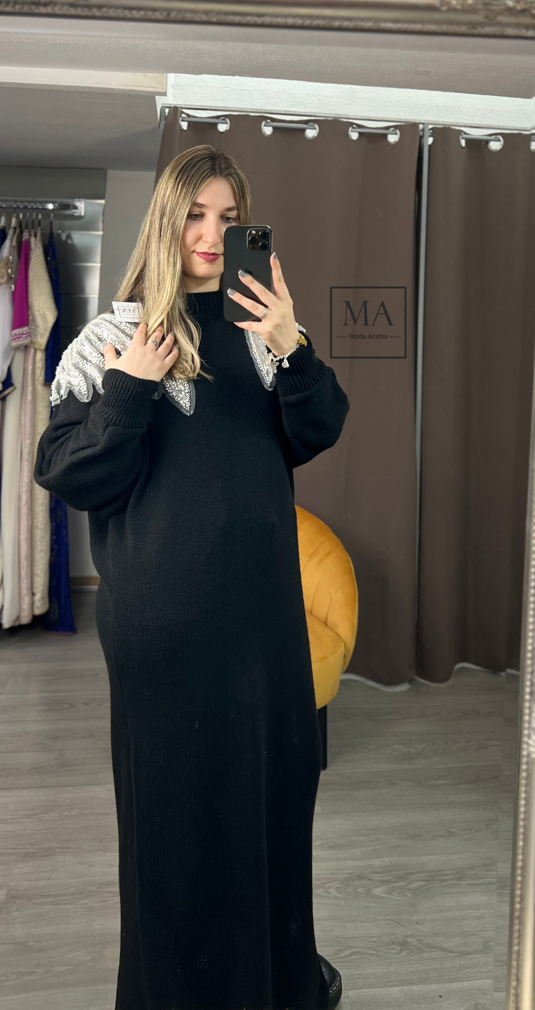 Vestido bordado Negro
