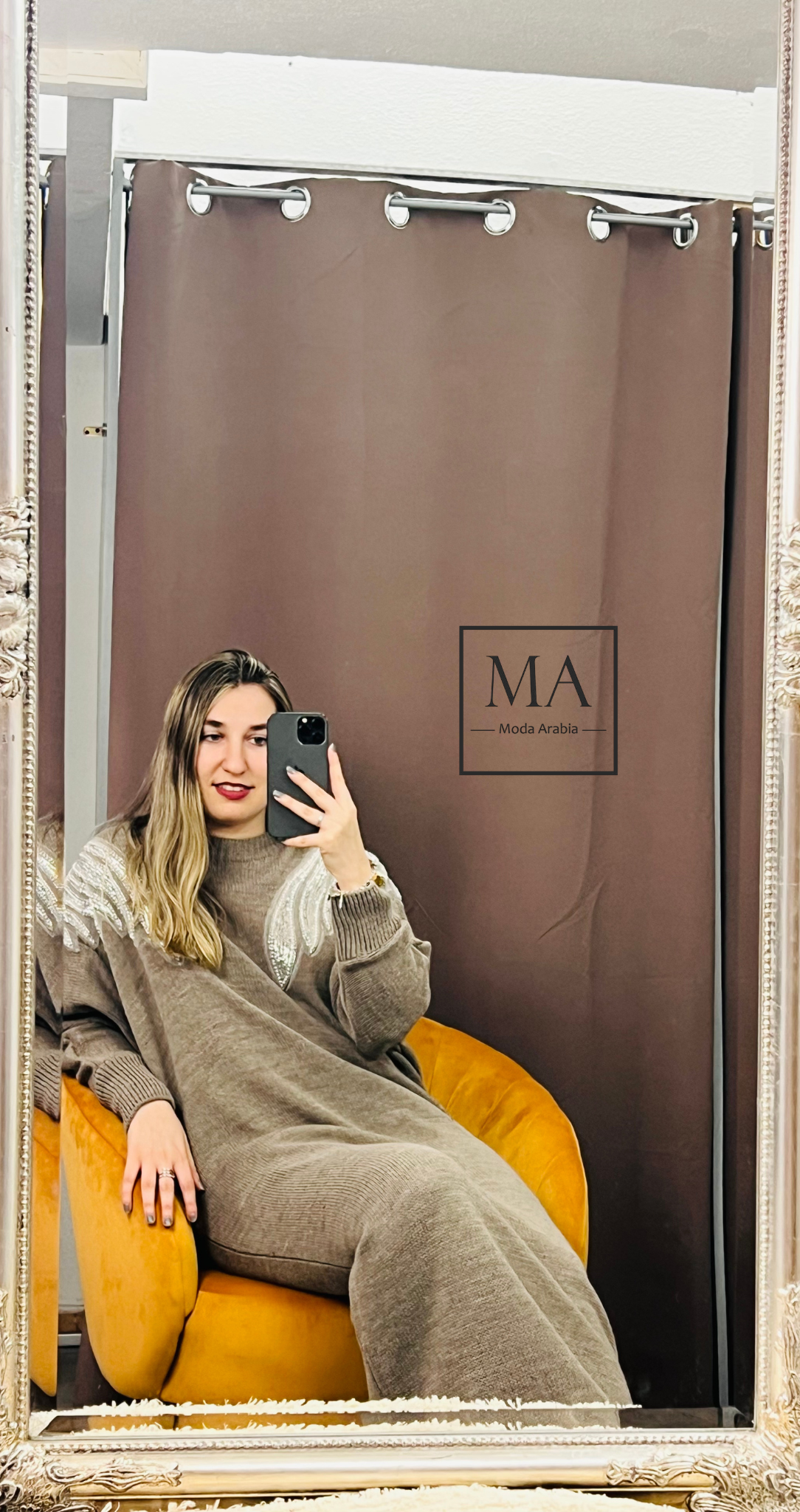 Vestido bordado Taupe