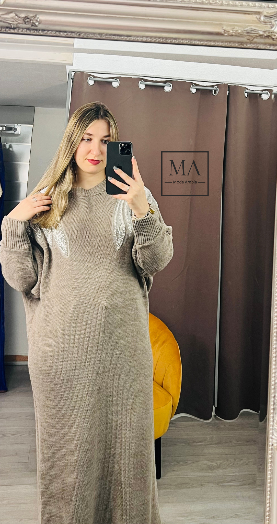 Vestido bordado Taupe