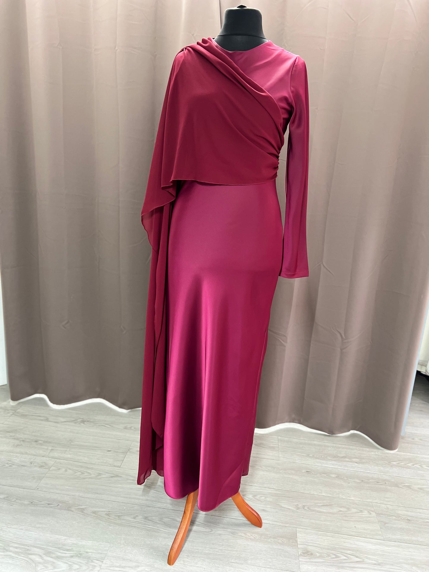 Vestido tul burdeos