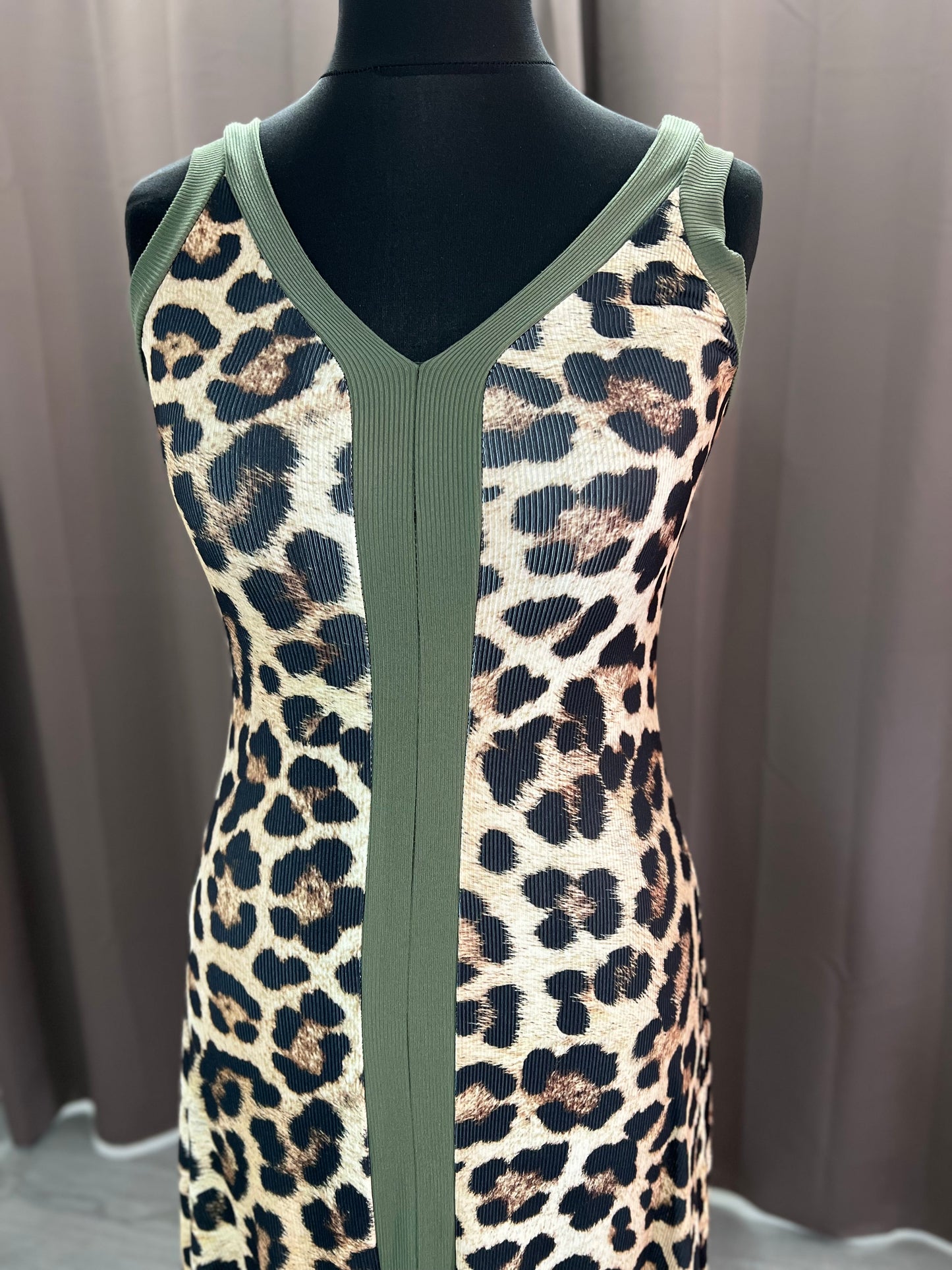Vestido leo
