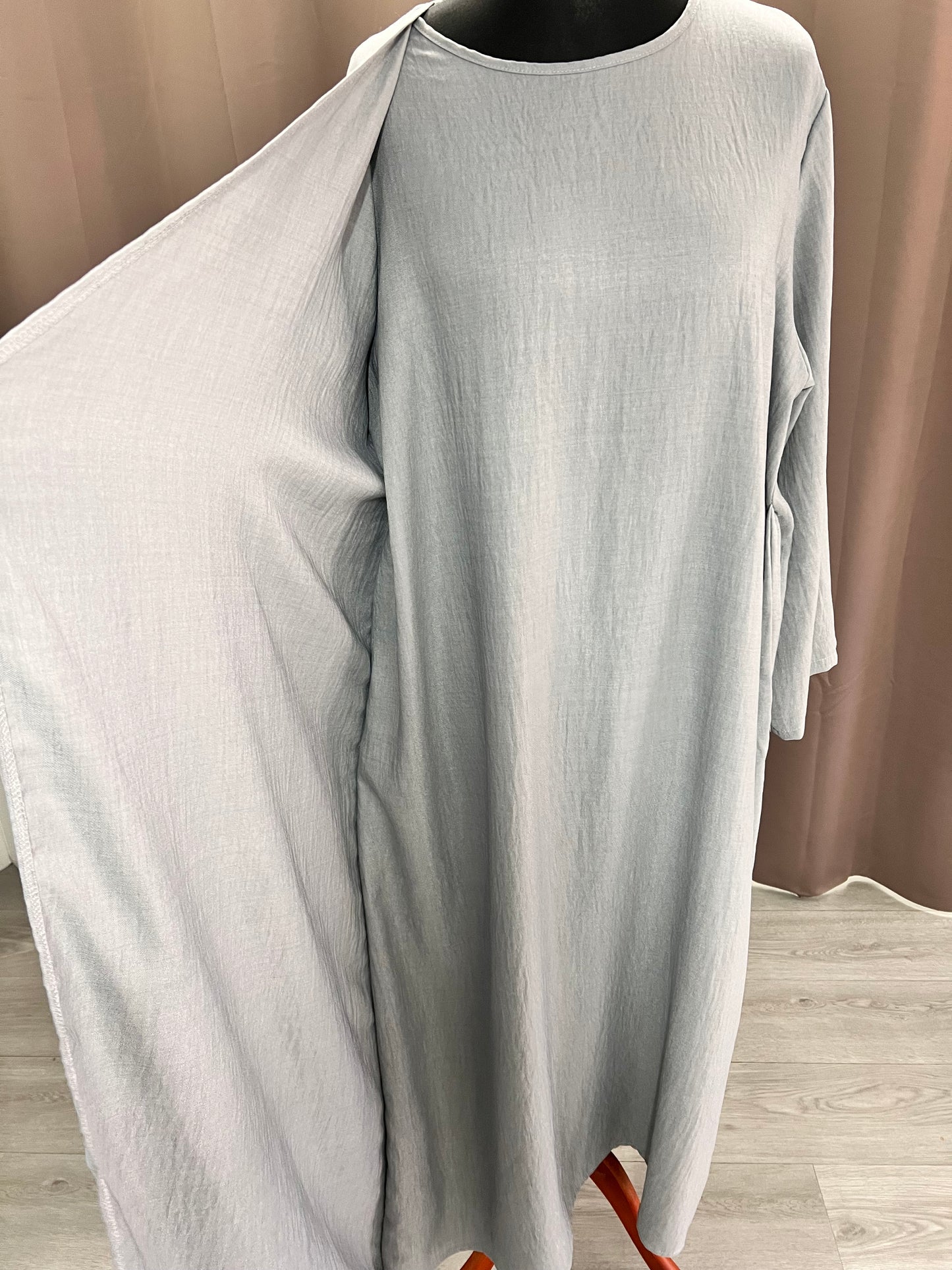 Vestido lazada gris