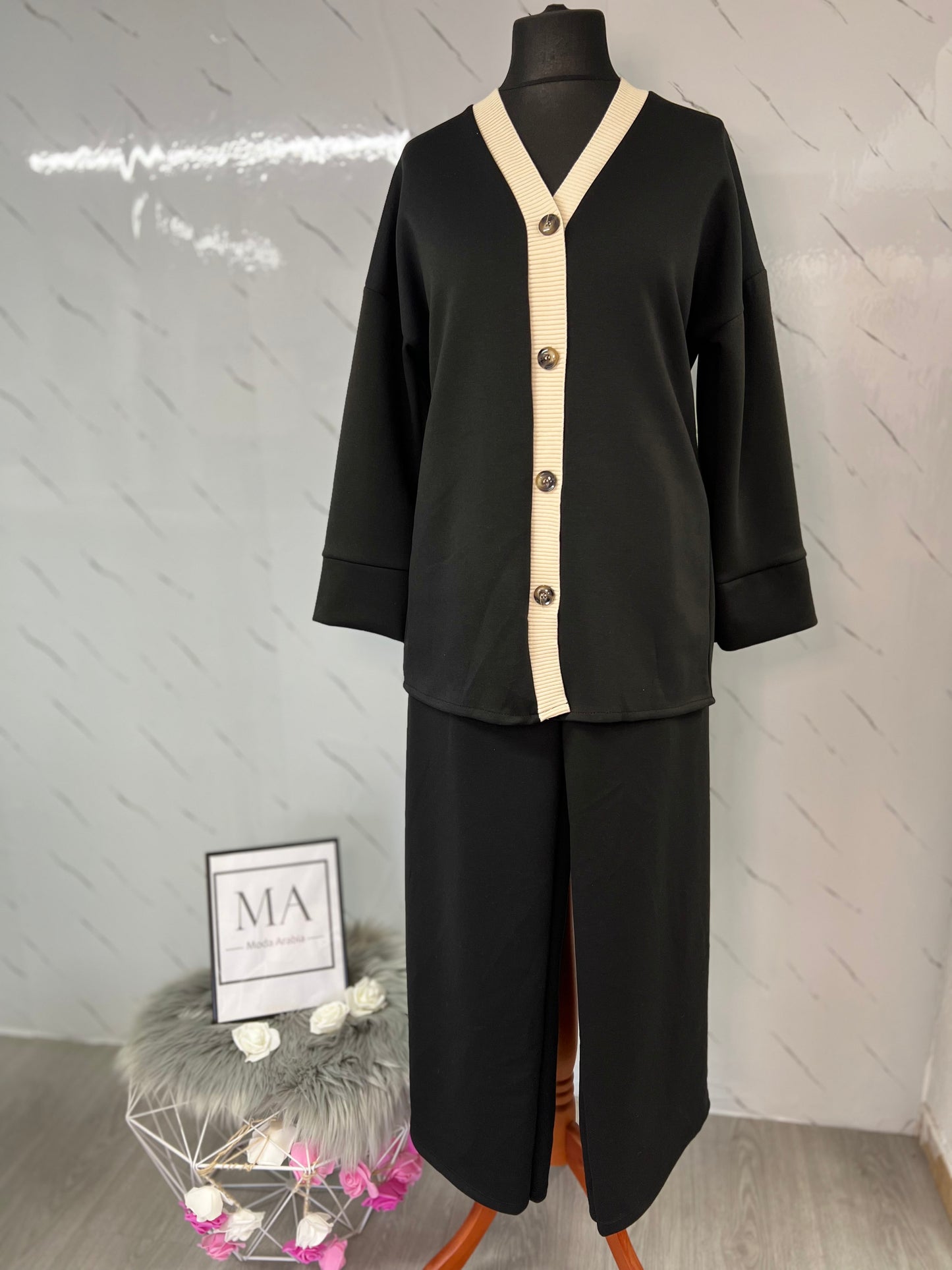 Conjunto con botones negro