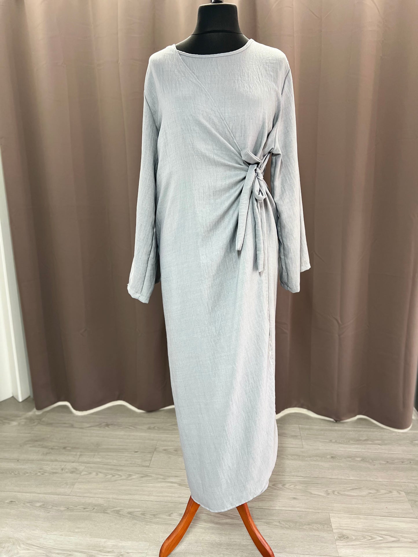 Vestido lazada gris