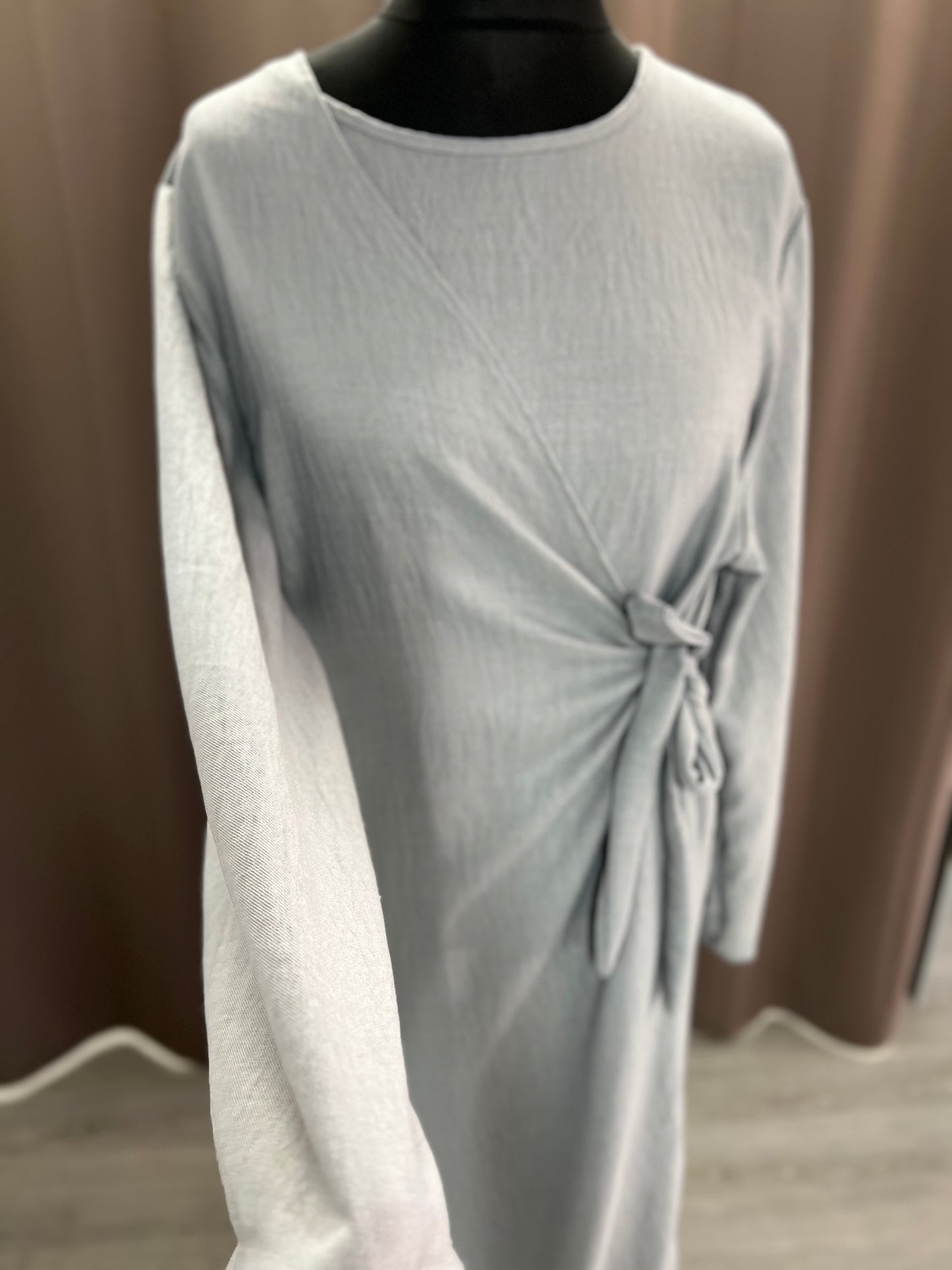 Vestido lazada gris