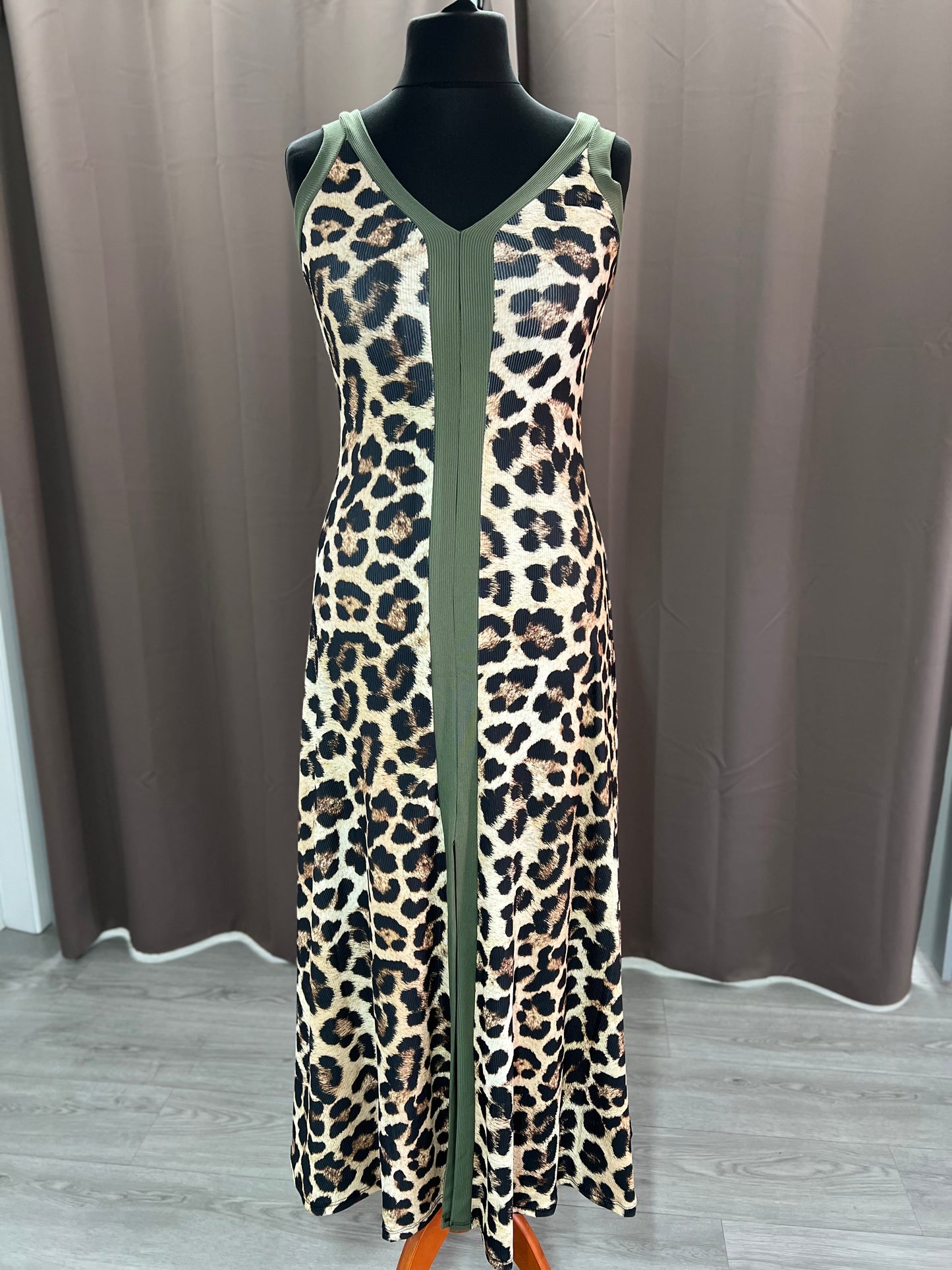 Vestido leo