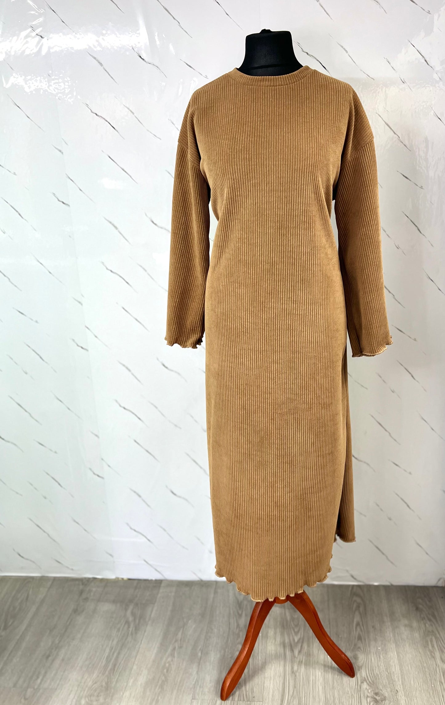 Vestido de pana marrón