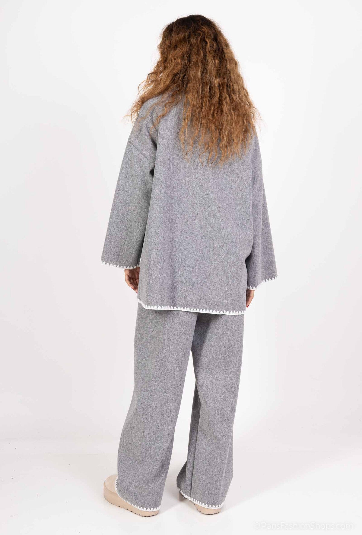 Conjunto con bufanda Gris