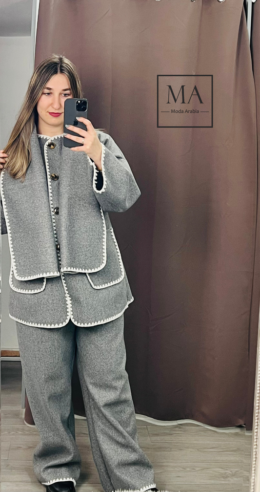 Conjunto con bufanda Gris