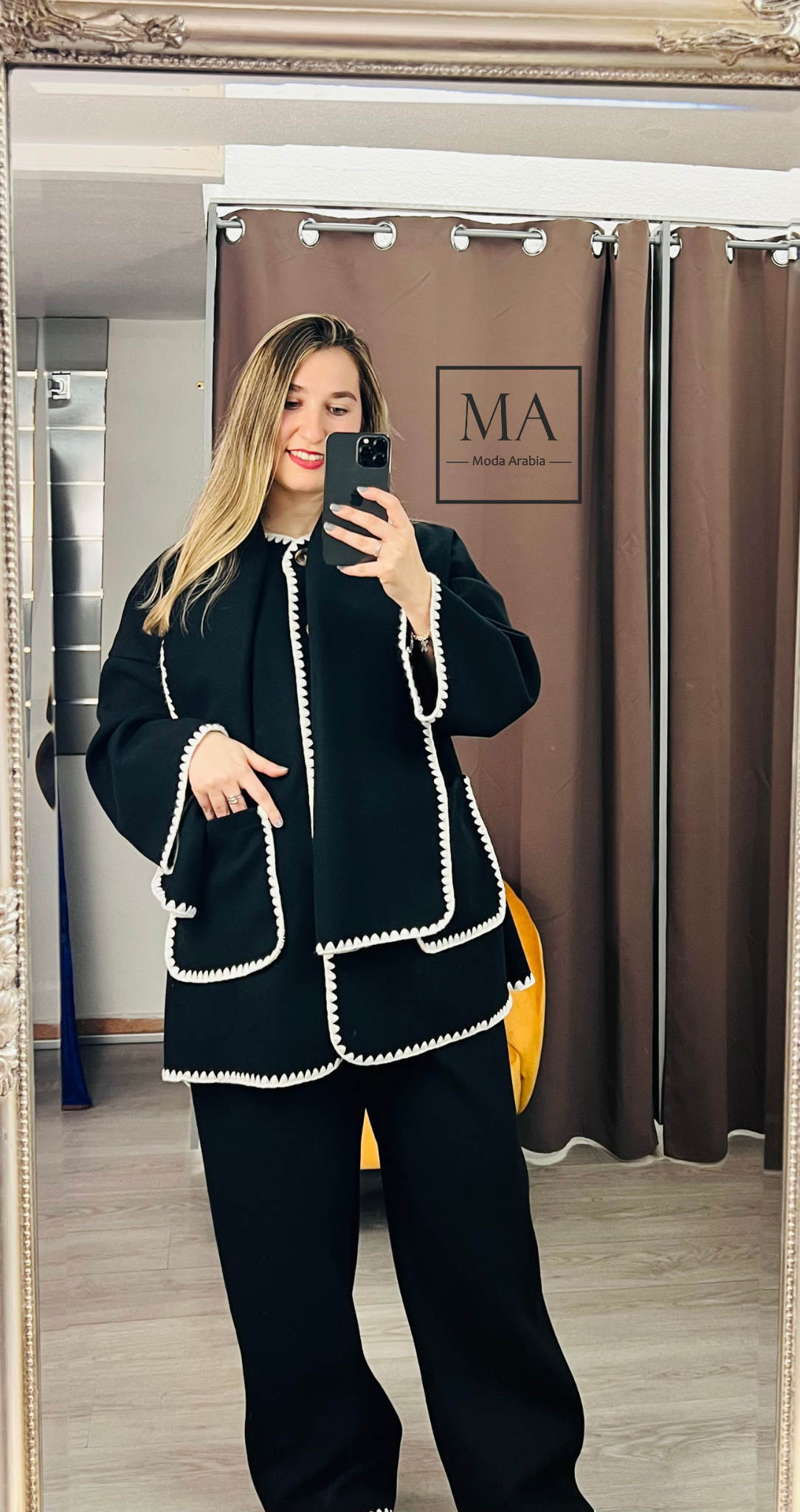 Conjunto con bufanda Negro