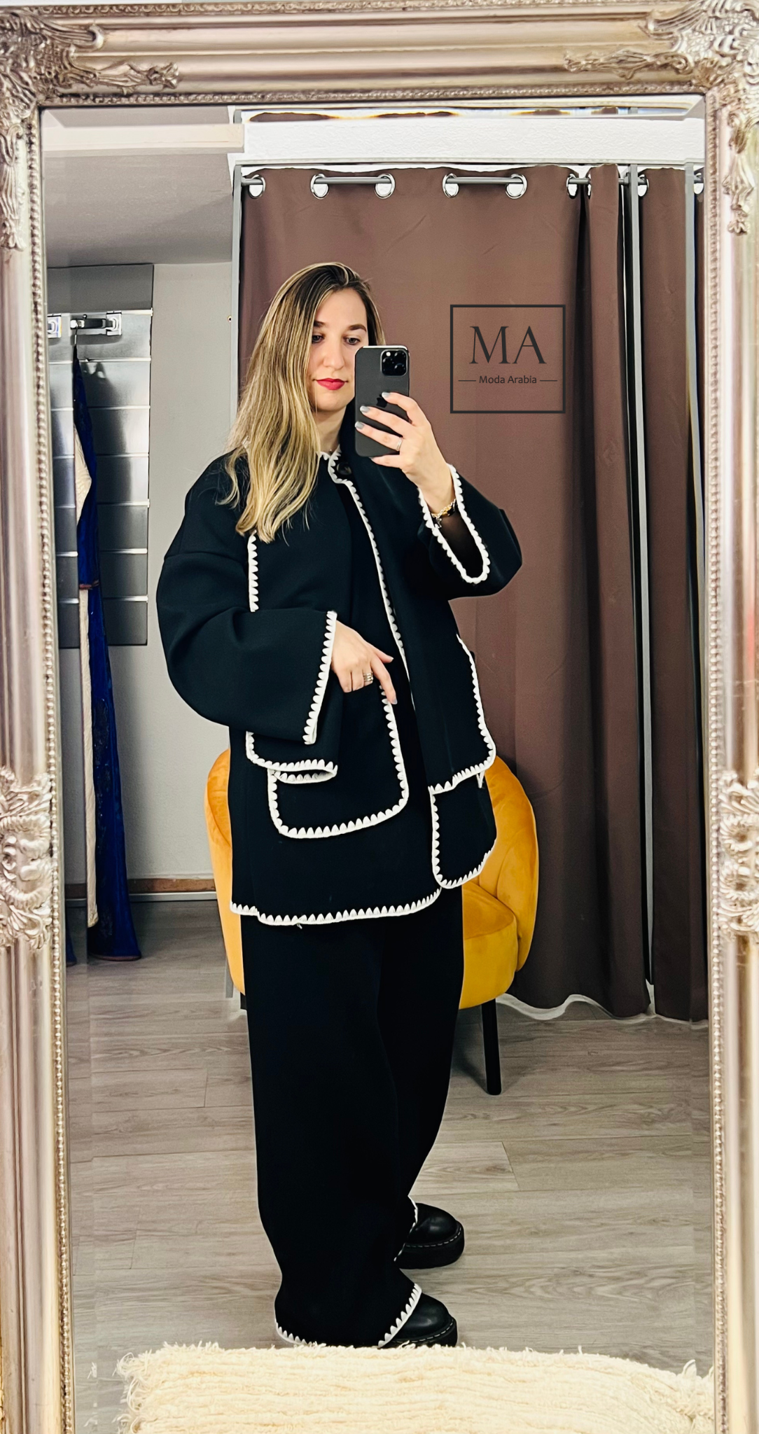 Conjunto con bufanda Negro