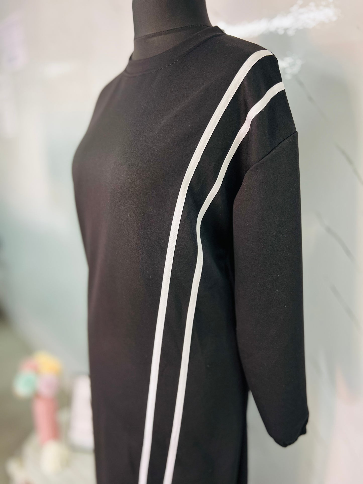 Vestido sudadera rayas blancas