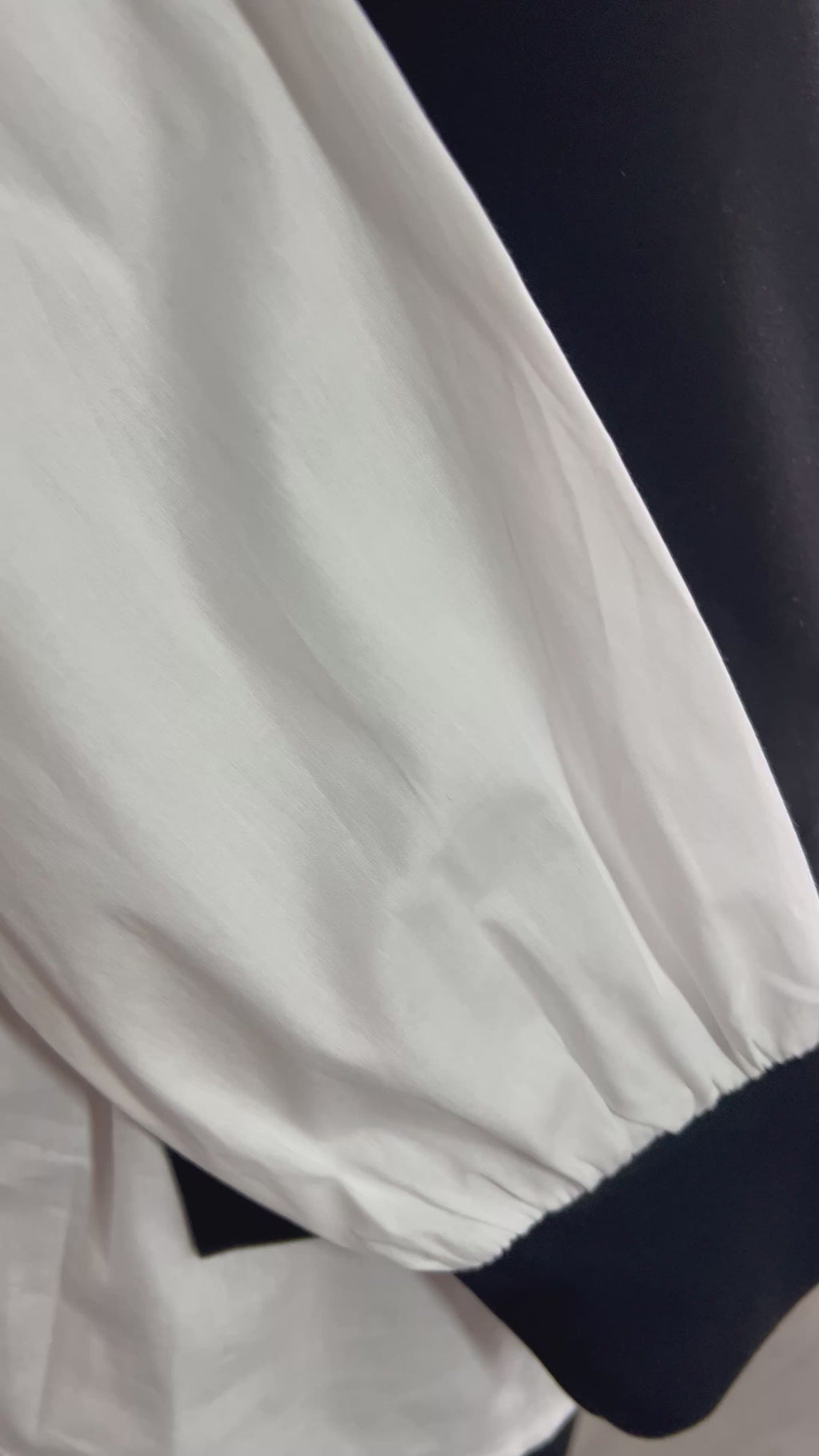 Conjunto deportivo negro