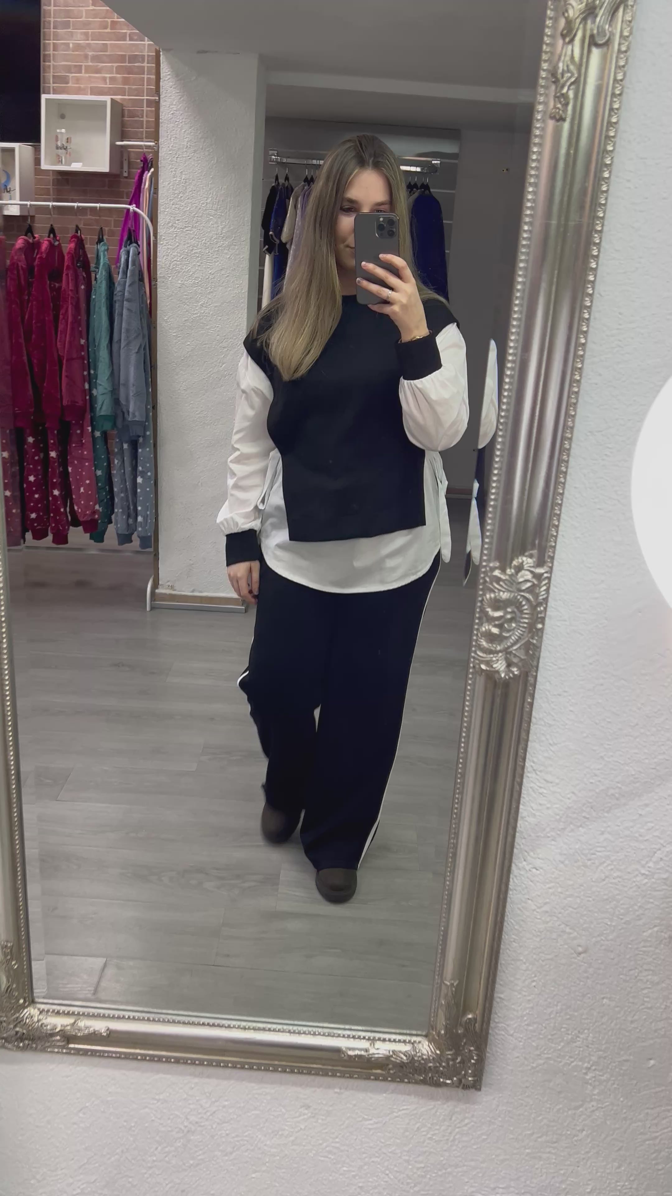 Conjunto deportivo negro