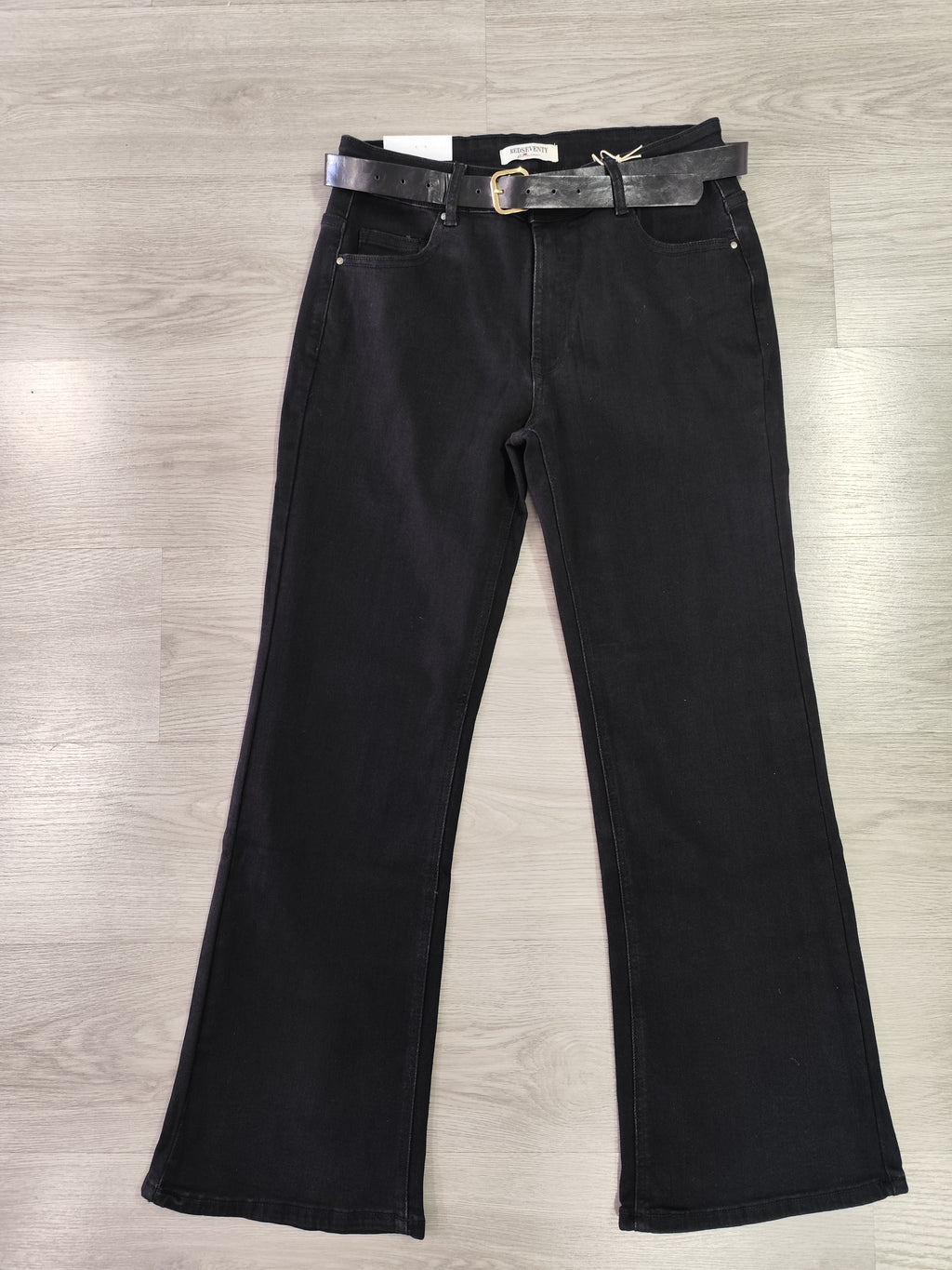 Vaquero con cinturón