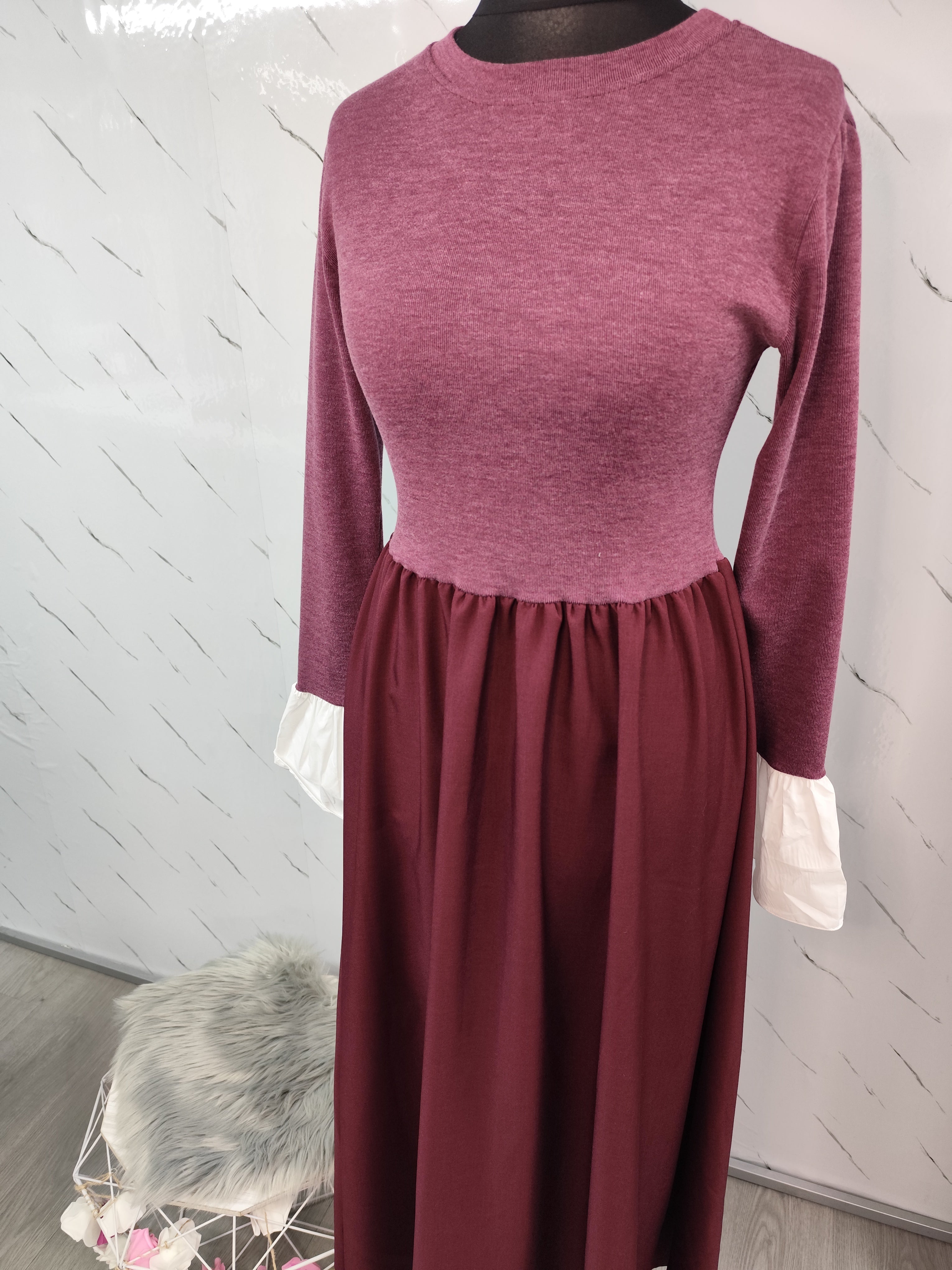 Vestido con mangas de camisa Borgoña