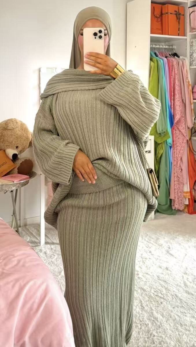 Conjunto de punto: Cuello barco + Falda Verde claro